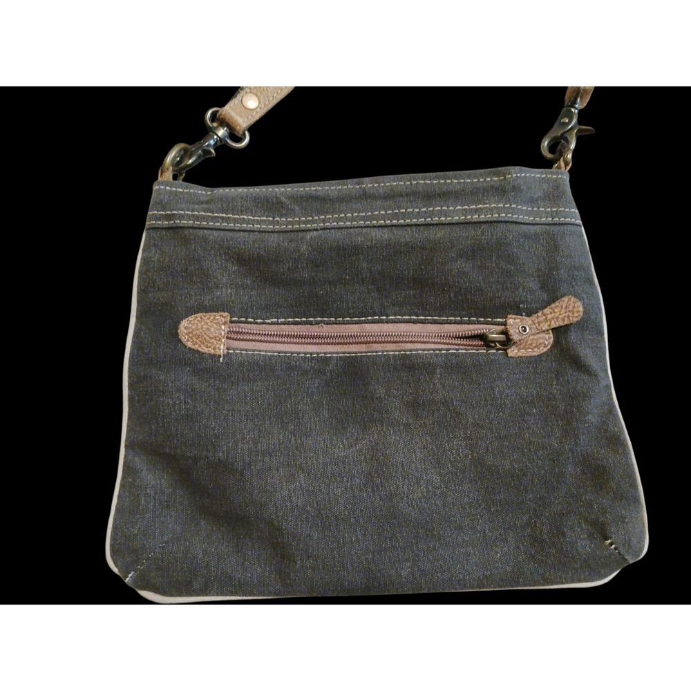 Sold - Picture 3 of 6